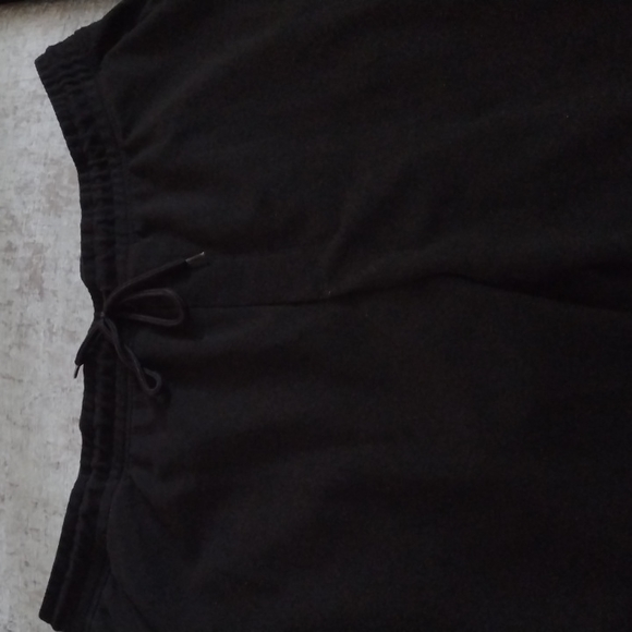 Athletic Works black 2xl 44-46 - Picture 2 of 4